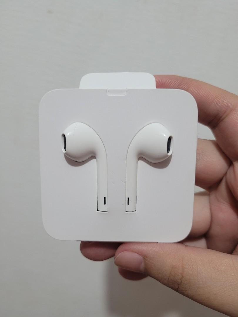 Apple Lightning Earphones Original, Audio, Earphones on Carousell
