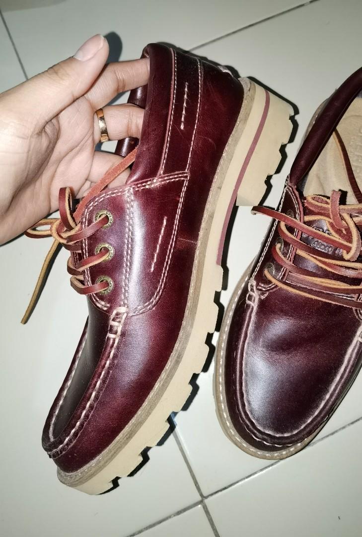 Sperry store size 5