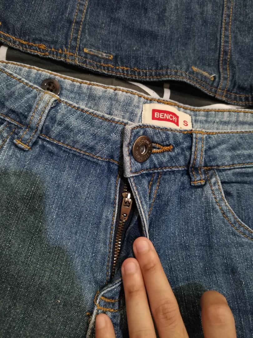 Bench Denim Jumper Shorts Removable Adjustable Top Authentic Original High Quality (Category: Sets or Coordinates) located in Angadanan. Submitted by allydeclutters (Listing ID 1191757725, Image 3). Description: 10/10 overall condition Details: diff. color coz i often used the shorts, so it kinda lightened up bc of numerous washing Dimension of shorts (in): W27-29 Size: M-L (I'm 5'2 & may allowance pa) RFS: im into jumper pants na Own Review: gre