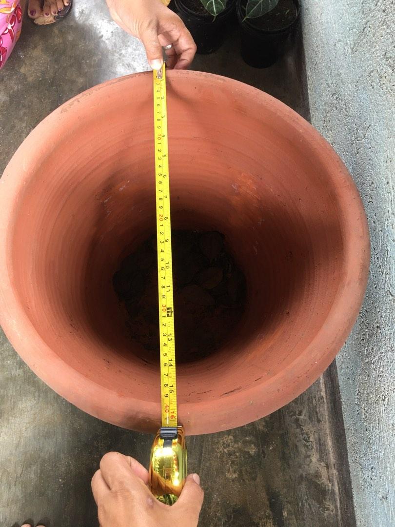 big clay pot, Furniture & Home Living, Gardening, Gardening Tools