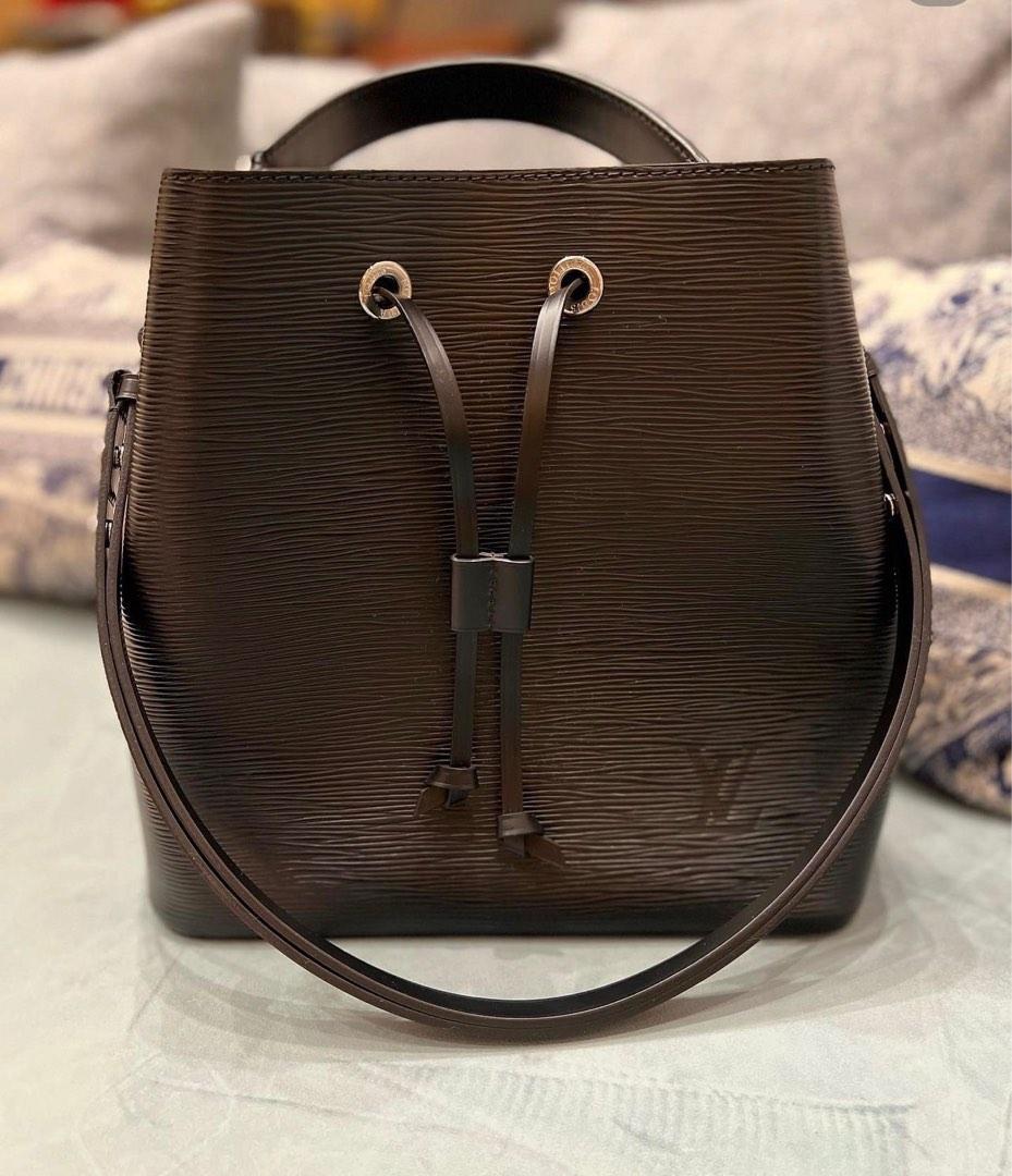 Bnew!! Lv neonoe (Category: Luxury Bags & Wallets) located in Santa Ana. Submitted by astonandariana (Listing ID 1191793786, Image 1). Description: .