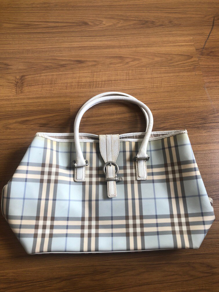 Burberry gym deals bag