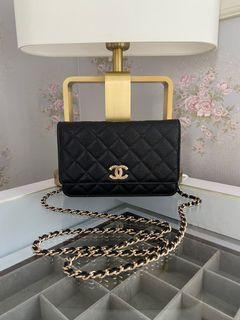 Chanel wallet on chain