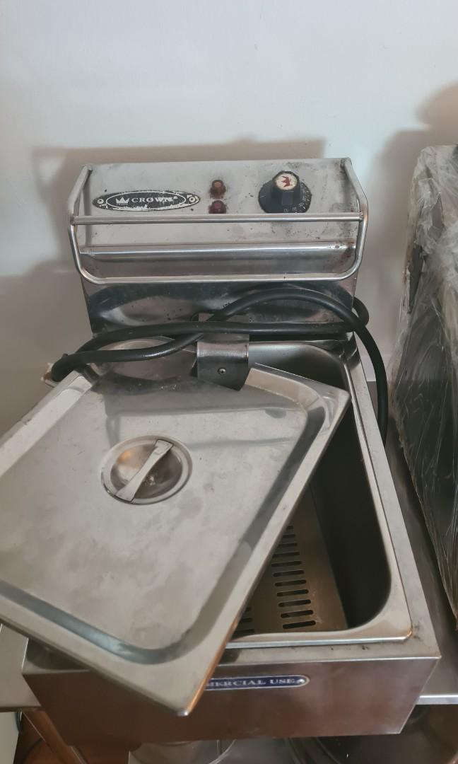 Crown commercial deep fryer, TV & Home Appliances, Kitchen Appliances