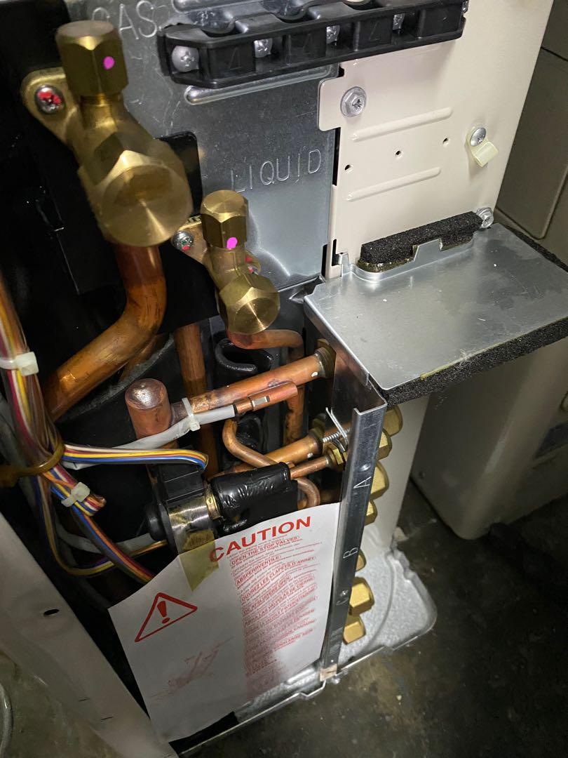 DAIKIN system 3 second hand aircon Compressor is BRAND NEW!!!, TV