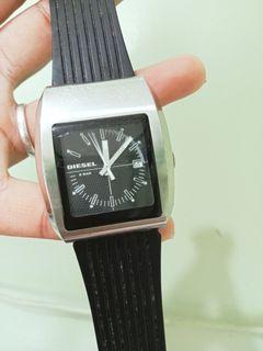DIESEL RUBBER STRAP with scratches sa glass