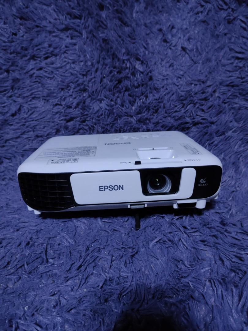 EPSON EB X41 PROJECTOR, TV & Home Appliances, TV & Entertainment ...