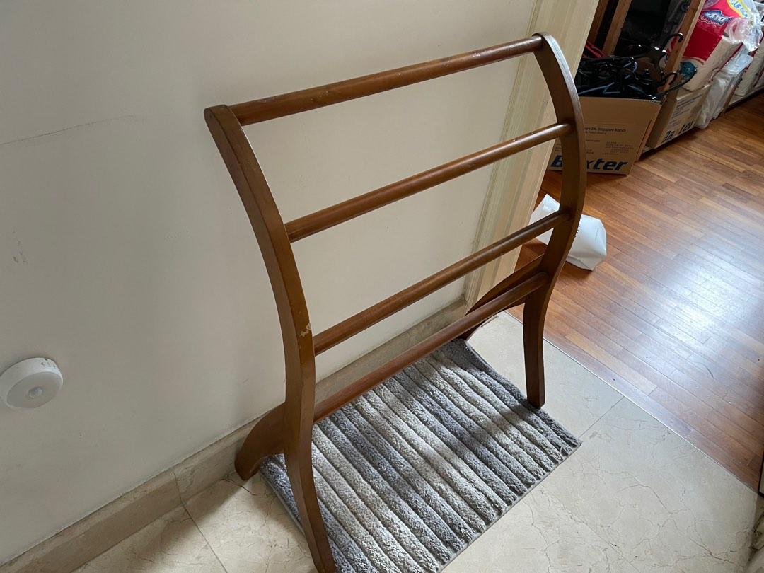 Free standing towel rail, Furniture & Home Living, Bathroom & Kitchen