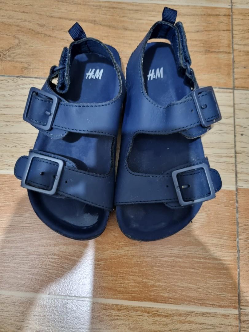 H&M kids sandals sz. 9.5 (Category: Babies & Kids Fashion) located in Quezon City. Submitted by keanexavier (Listing ID 1191784545, Image 2). Description: Twice used.