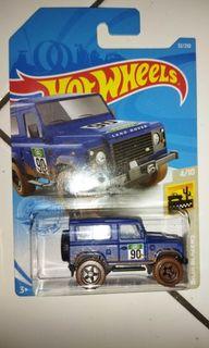 Hotwheels land rover devender 90