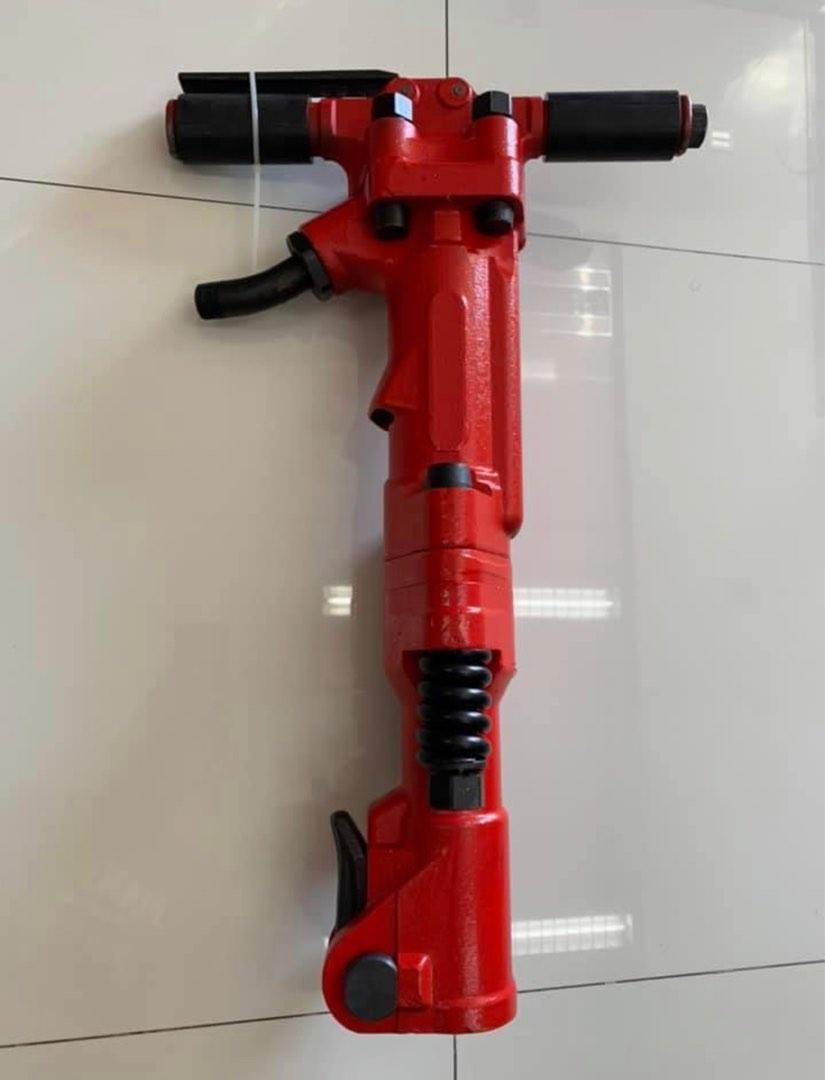 Jack Hammer 60 lbs Unit Toku (Category: Construction Tools & Equipment) located in Manila. Submitted by santiago0721 (Listing ID 1191675037, Image 2). Description: Heavy Duty unit with one pc moil point We have service center We have after sales support - parts service and warranty We can deliver unit for free within Metro Manila and nearby areas We can demo unit before purchase Tested by Maynilad and prime water contractors - classified as Heavy