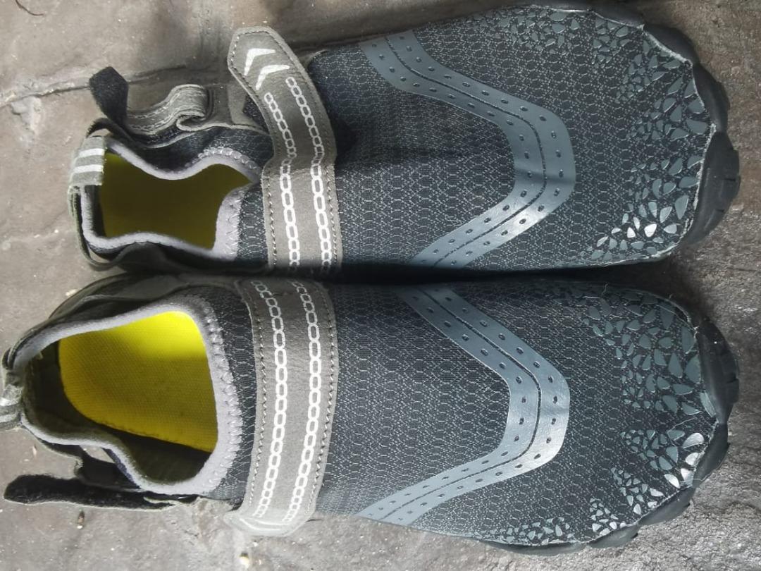 Water shoes discount for swimming pools