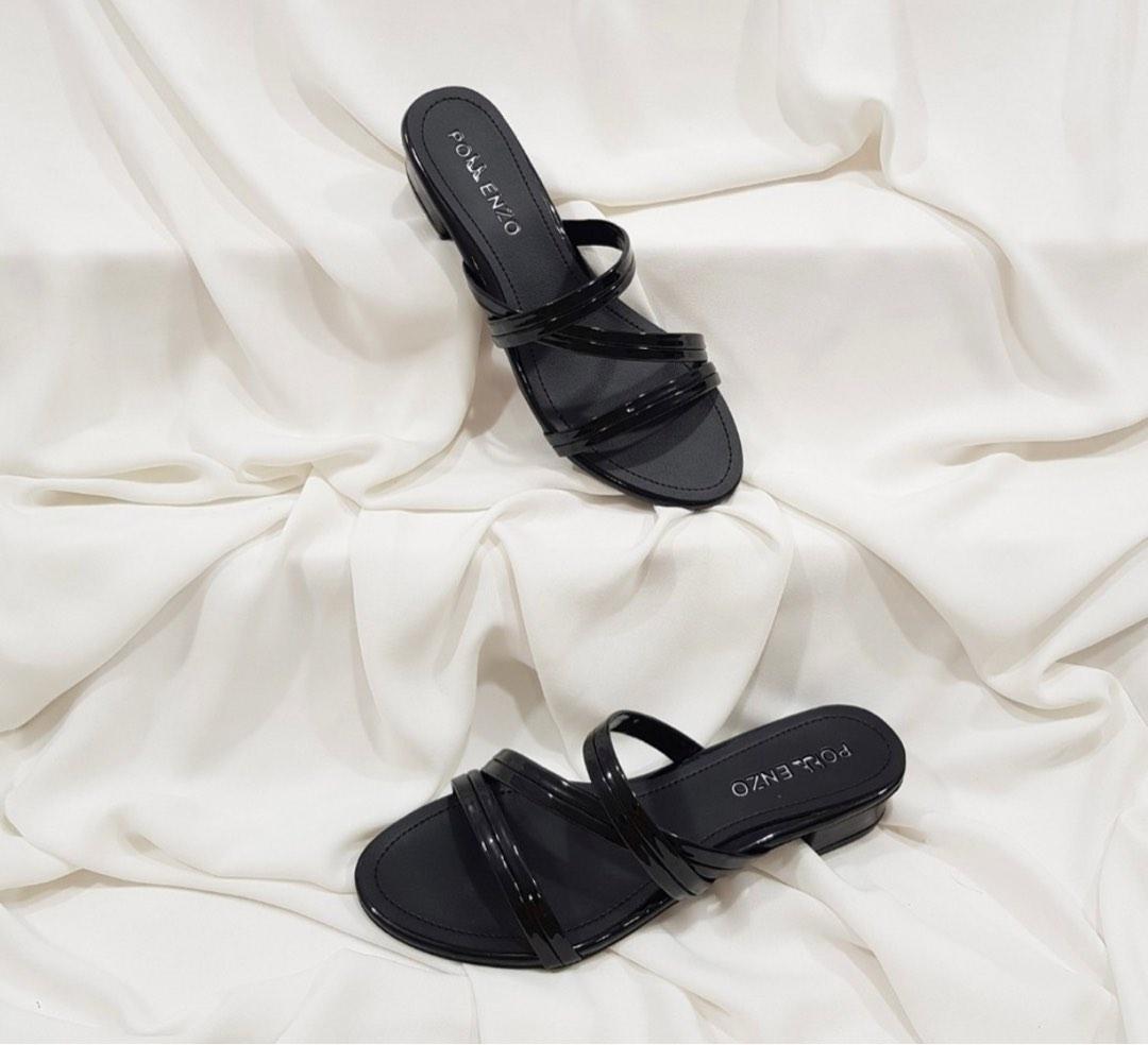 Chunky heel jelly hotsell sandals
