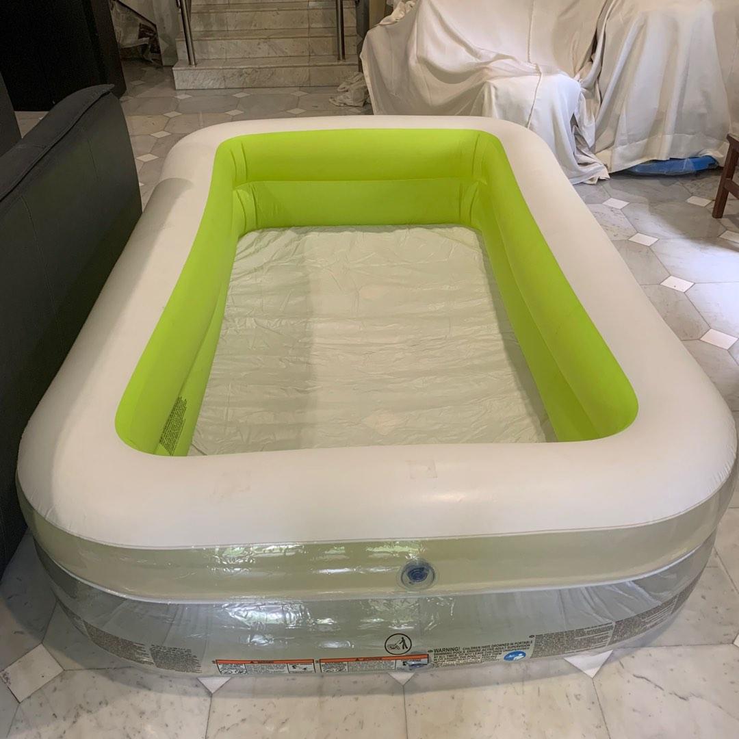 Large Inflatable Ball Pit with 500+ Balls, Hobbies & Toys, Toys & Games