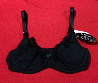 (Category: ) located in . Submitted by Anjadela (Listing ID 1191827045, Image 1). Description: .