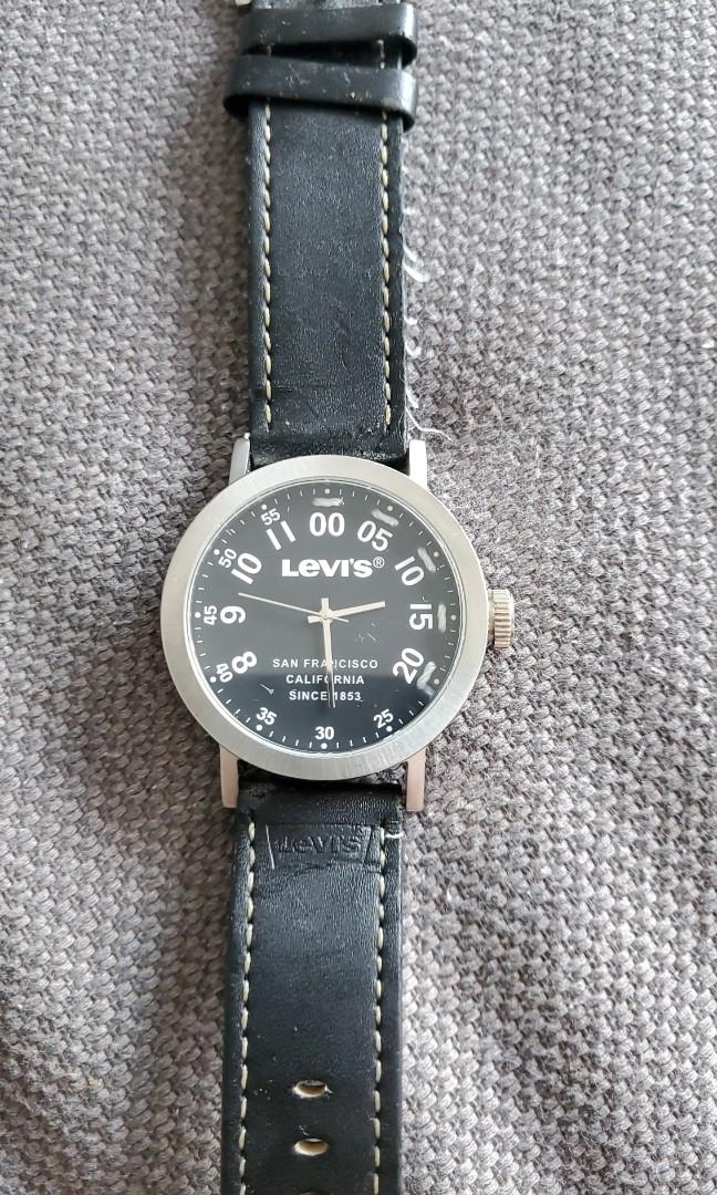 Levis Watch NEW Battery, Men's Fashion, Watches & Accessories