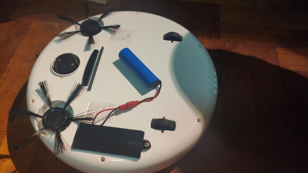 Low Quality bowAI Robot Vacuum Cleaner (battery malfunction), TV & Home