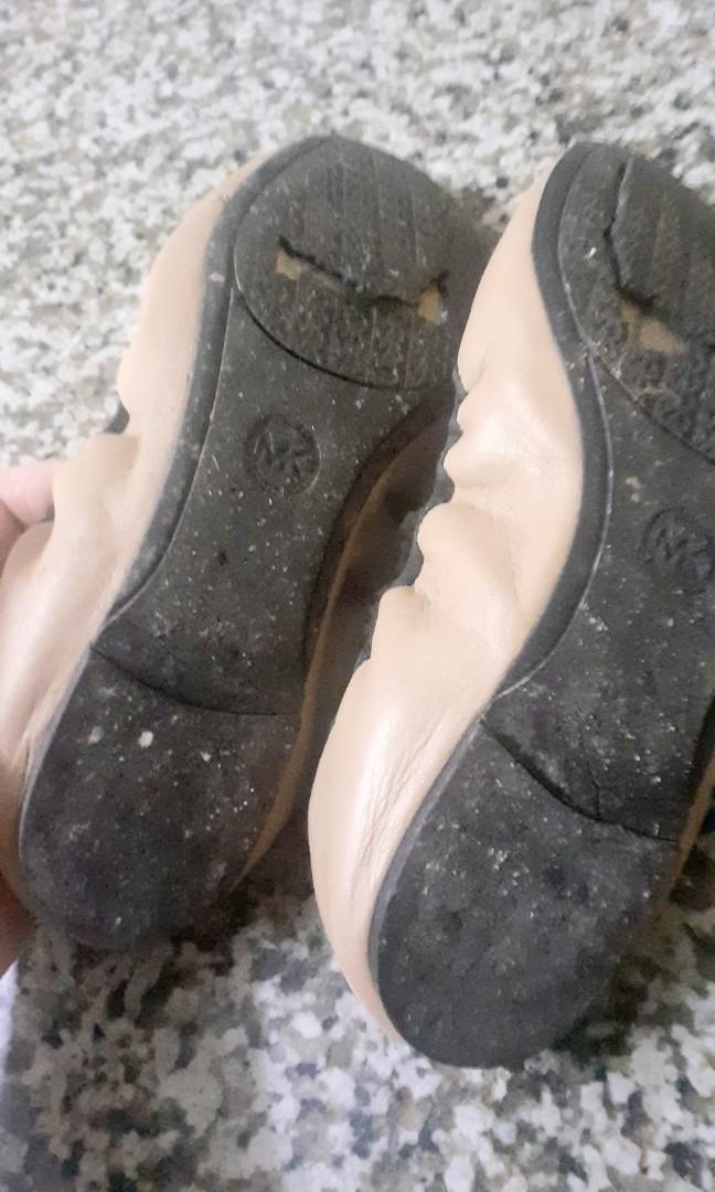Michael kors doll shoes (Category: Flats & Sandals) located in Zamboanga. Submitted by goodforless (Listing ID 1191824086, Image 3). Description: may flaws po sa sole pero the shoes itself very nice pa po nakastorage lng ito nung pandemic.