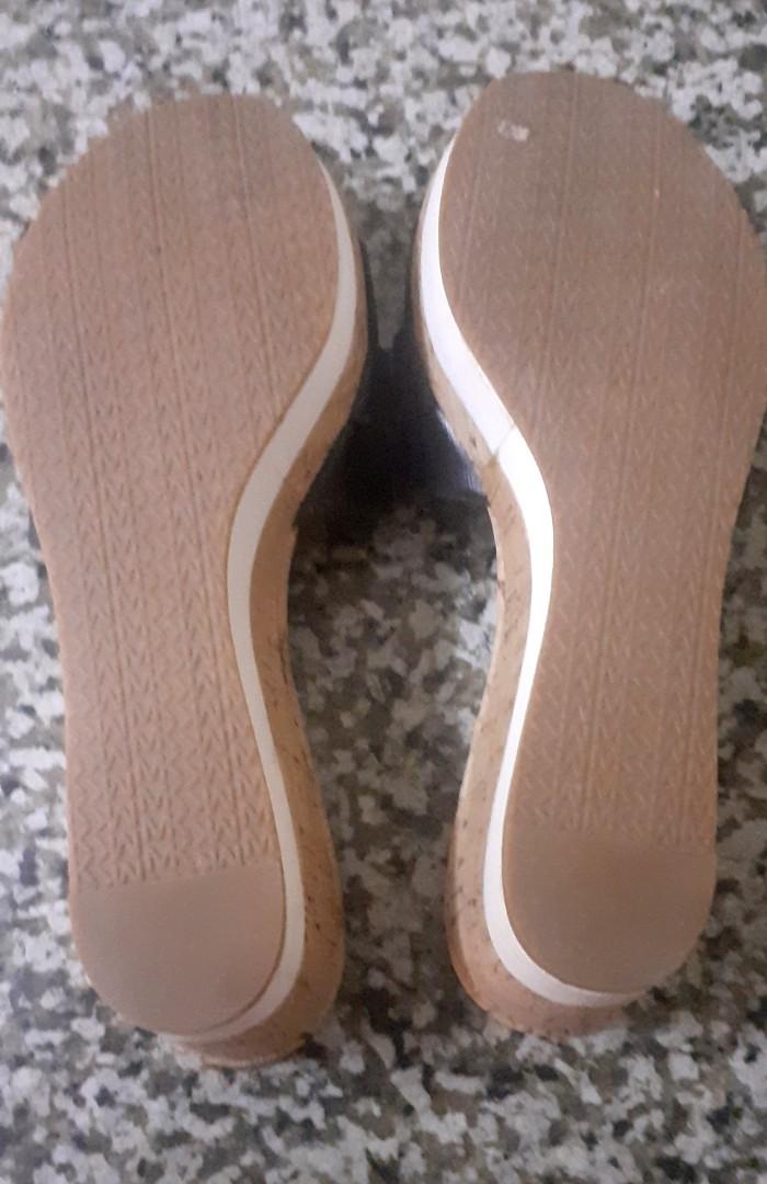Michael kors wedge (Category: Wedges) located in Zamboanga. Submitted by goodforless (Listing ID 1191822867, Image 2). Description: very nice pa po used once like new po with flaw on the 3rd pic.