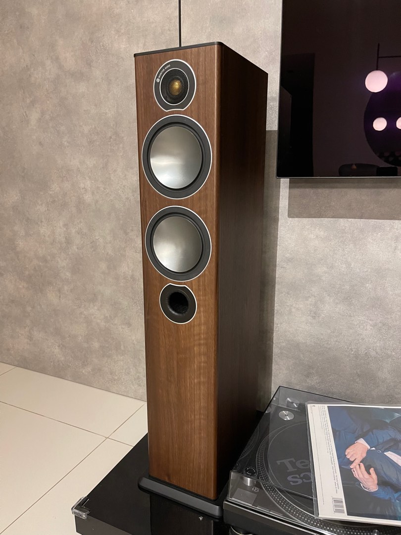 Monitor audio bronze discount 5 walnut