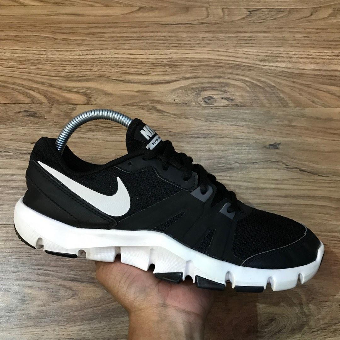 Flex outlet show nike