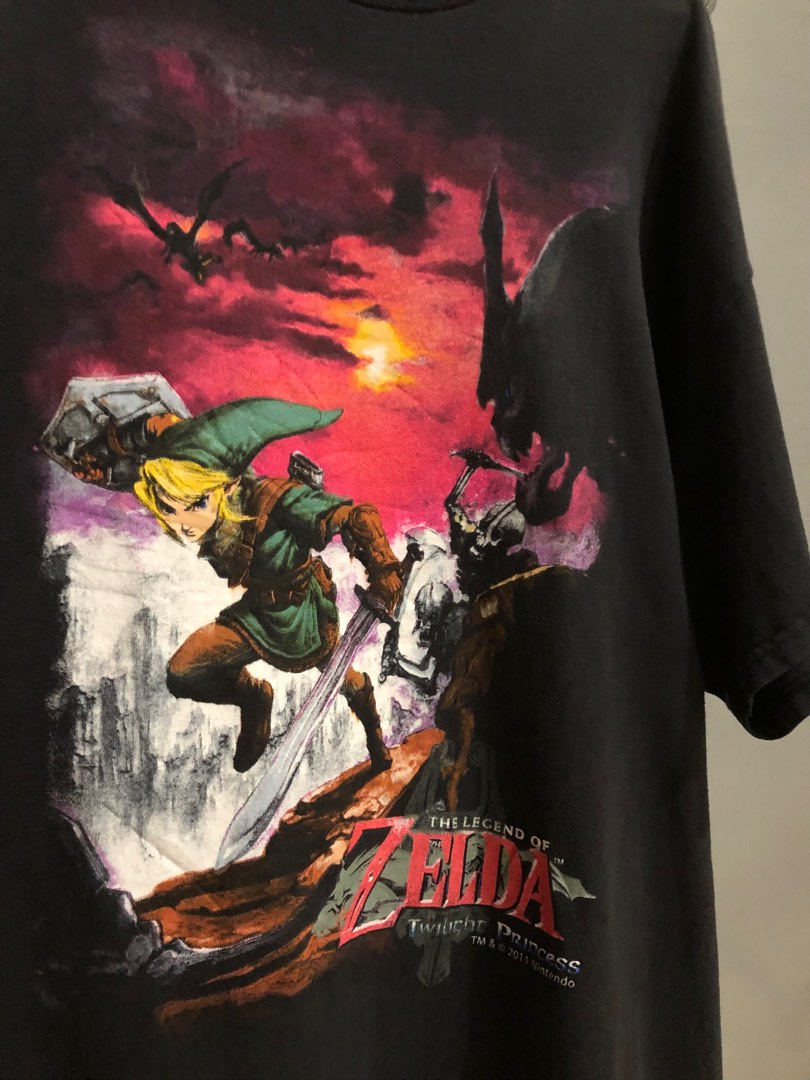 [Nintendo] The Legend of Zelda 2011 T-shirt/ Vintage/ Childhood