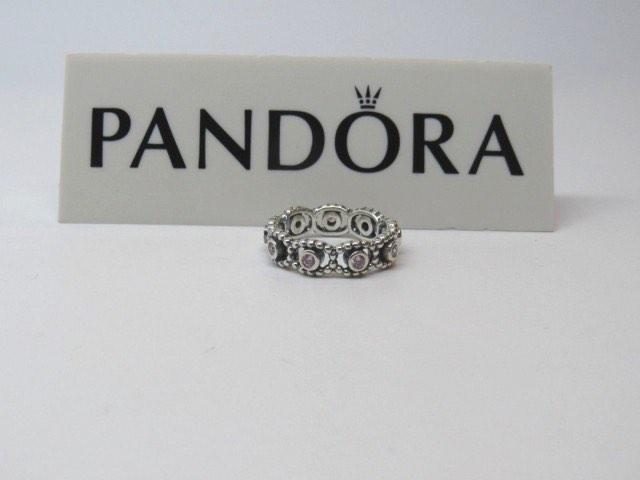 Her majesty sale ring
