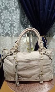 (Category: ) located in . Submitted by yaismail85 (Listing ID 1191849445, Image 1). Description: .