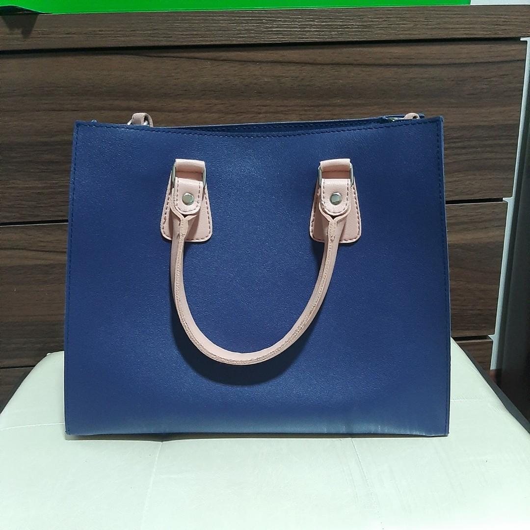 Egg bag, Women's Fashion, Bags & Wallets, Tote Bags on Carousell