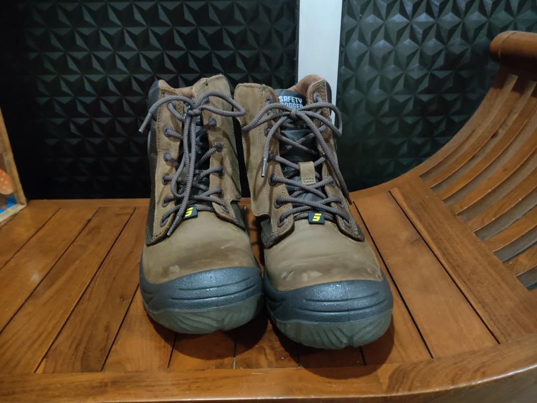 Safety Jogger high cut with zipper, Men's Fashion, Footwear, Boots on