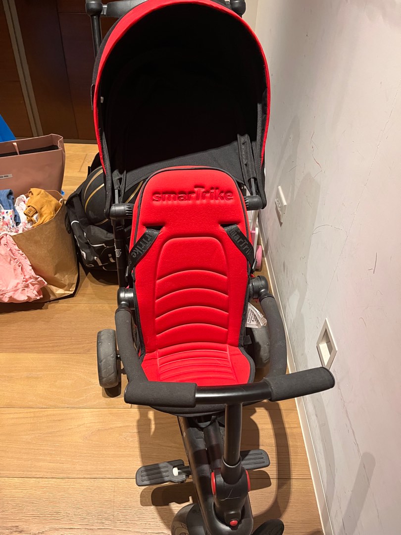 Smart Trike 腳踏推車, 嬰兒及兒童, 外出用品, 嬰兒車在旋轉拍賣