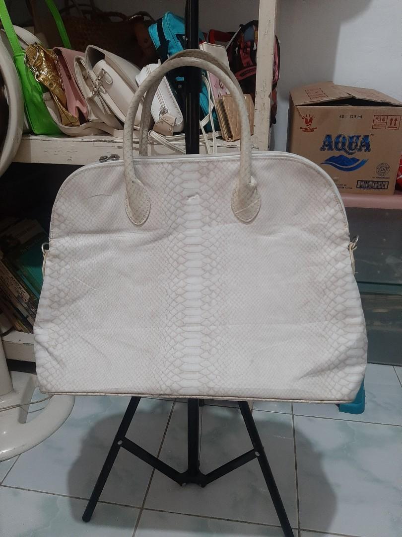 Tas cewek, Fesyen Wanita, Tas & Dompet di Carousell
