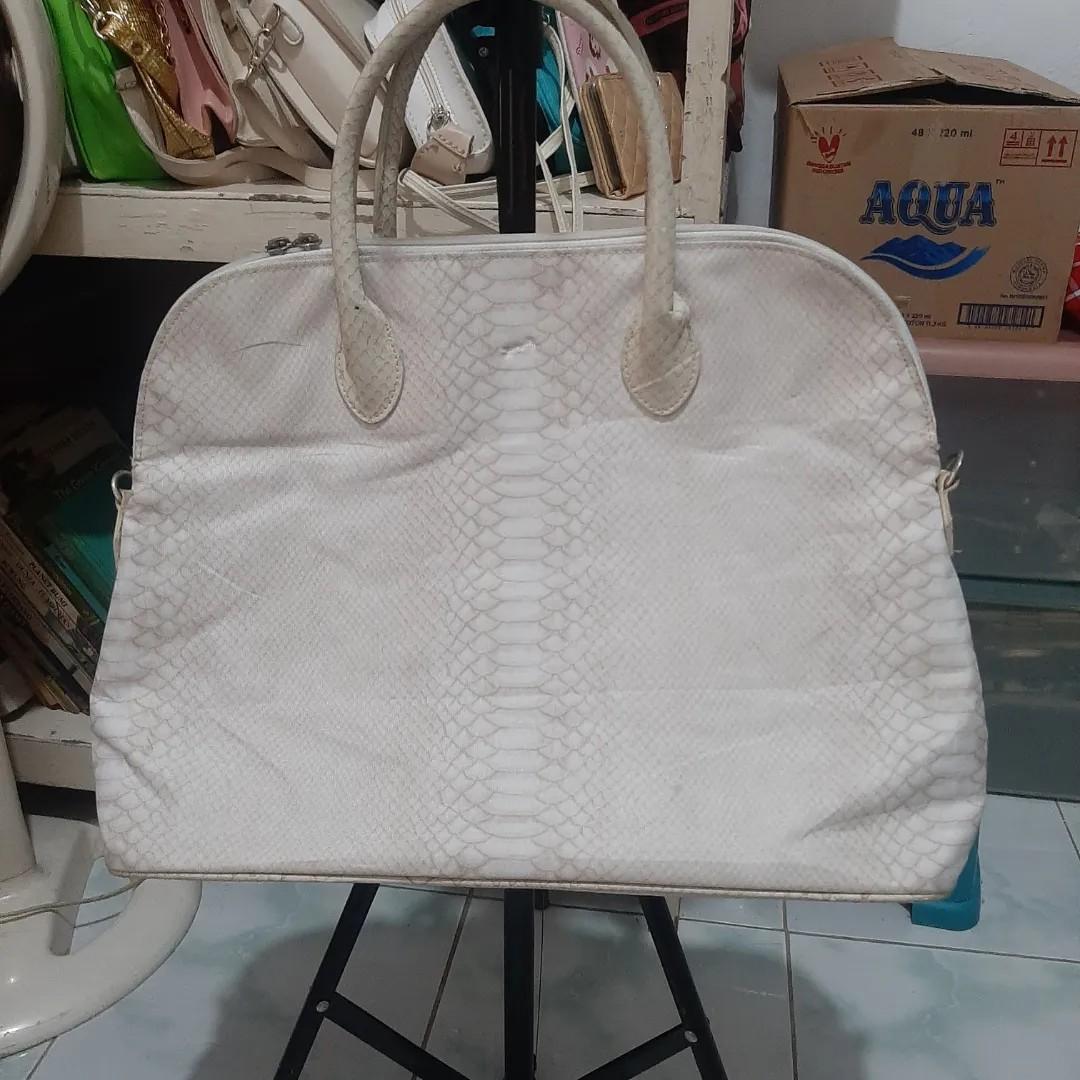 Tas cewek, Fesyen Wanita, Tas & Dompet di Carousell