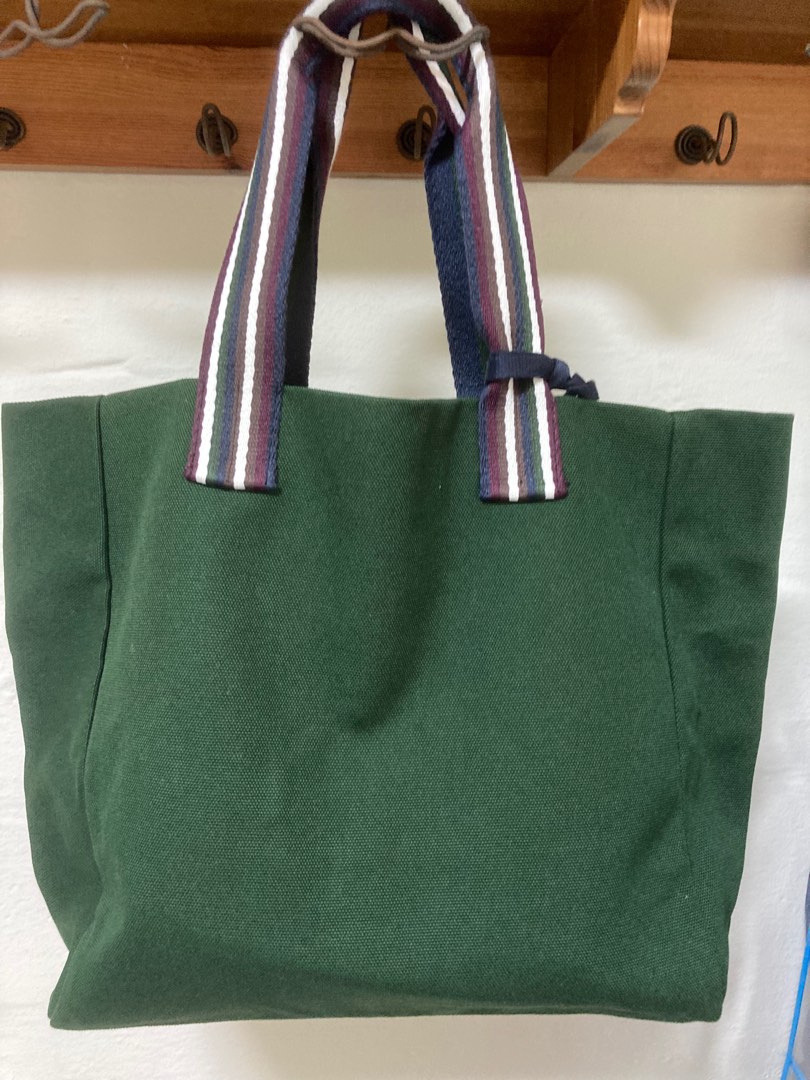 Uniglo, Women's Fashion, Bags & Wallets, Shoulder Bags on Carousell