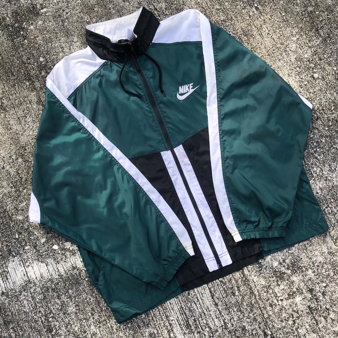 Nike windbreaker footlocker discount