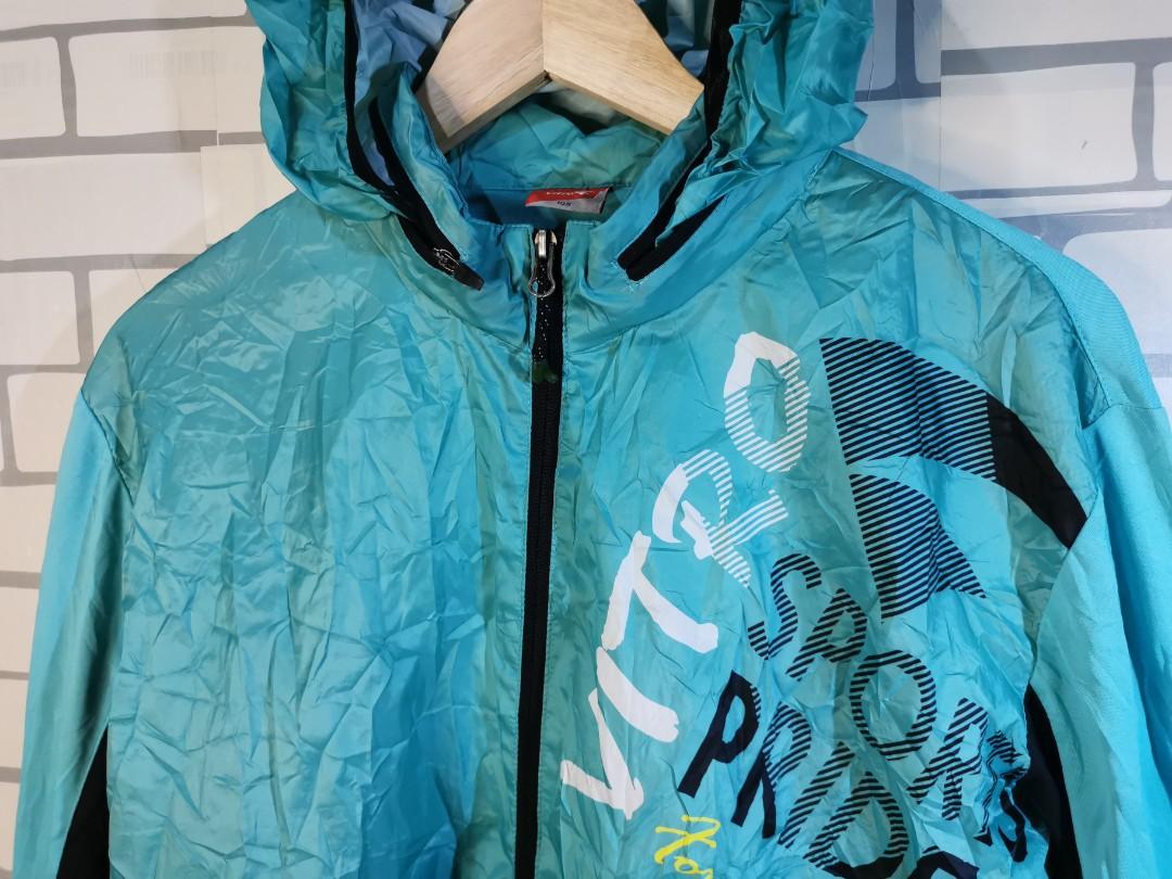 VITRO WINDBREAKER, Men's Fashion, Coats, Jackets and Outerwear on Carousell