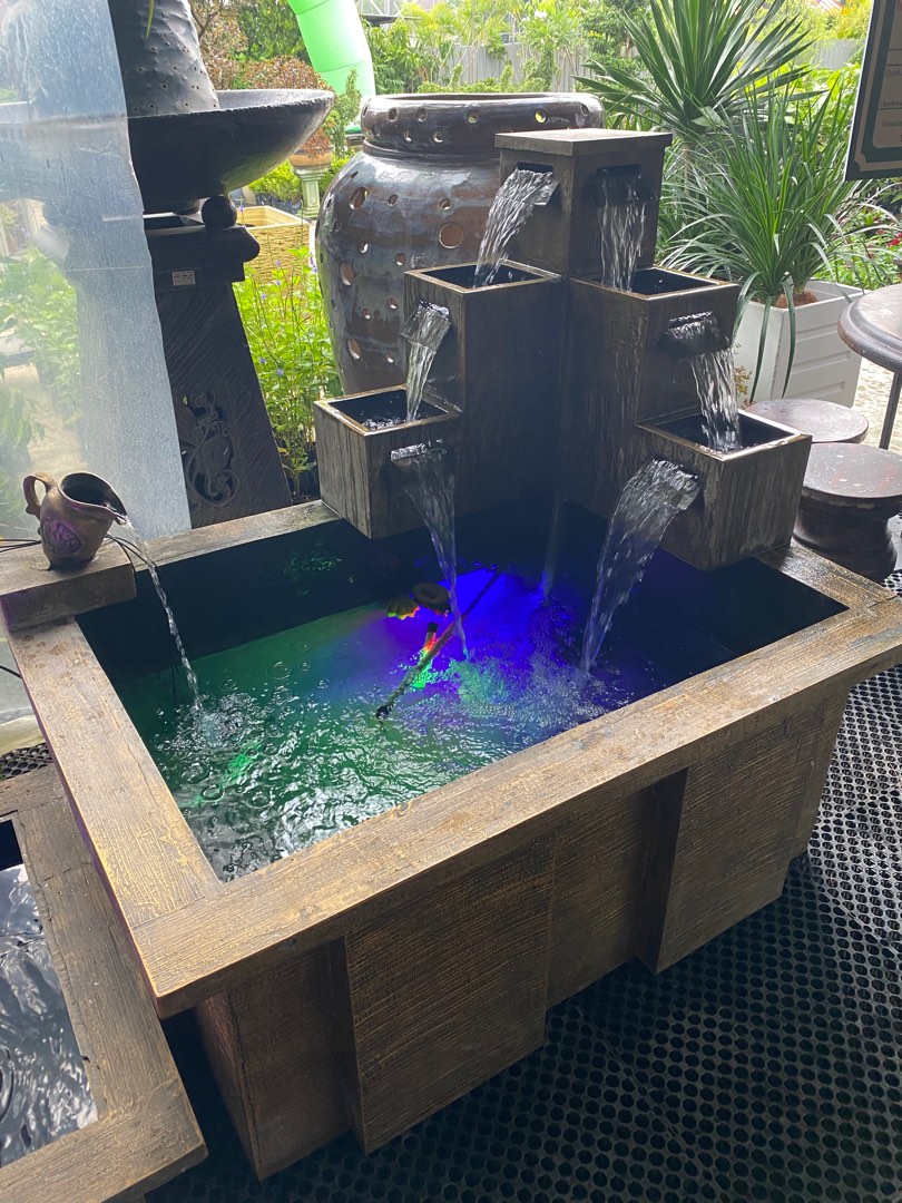 Water Fountain /Fish tank, Furniture & Home Living, Outdoor Furniture