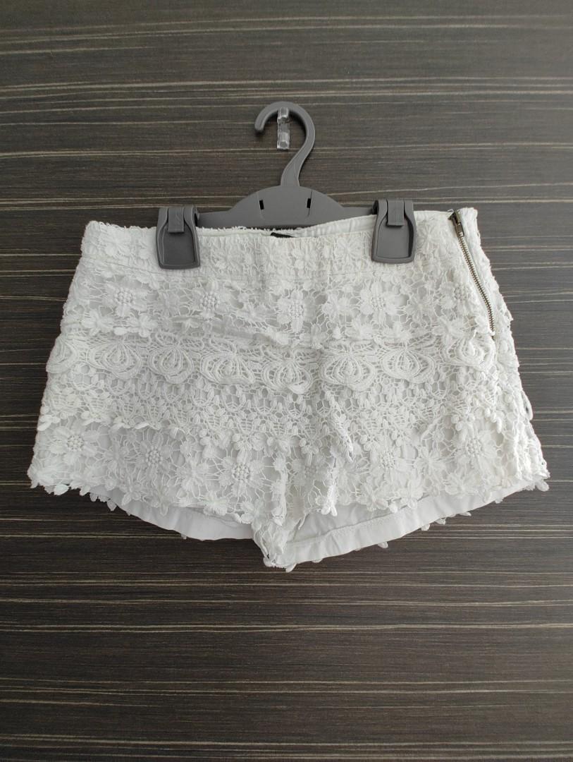 Zara Basic White Lace Shorts Hot Pants Sma, Women's Fashion, Bottoms, Shorts  on Carousell