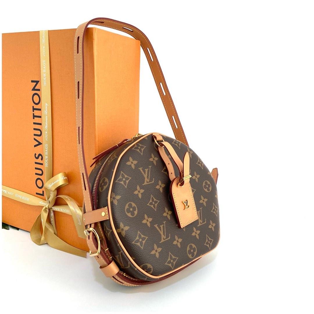Louis Vuitton, Bags, Louis Vuittonauthentic Black Patent Leather Vernis  Mini Boite Chapeau Handbag