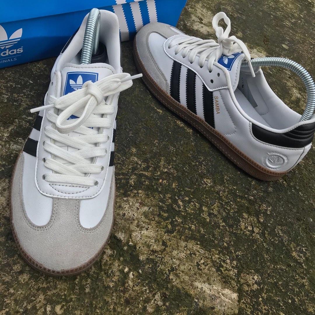 为什么adidas有3个不同的标志  百度知道