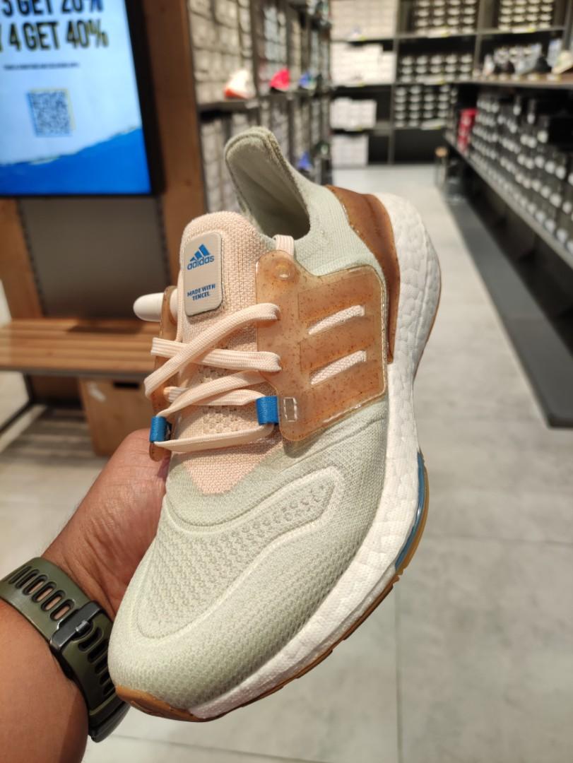 adidas gazelle silver green womens adidas Ultraboost 22 Made with Nature Shoes | Men's main image 1