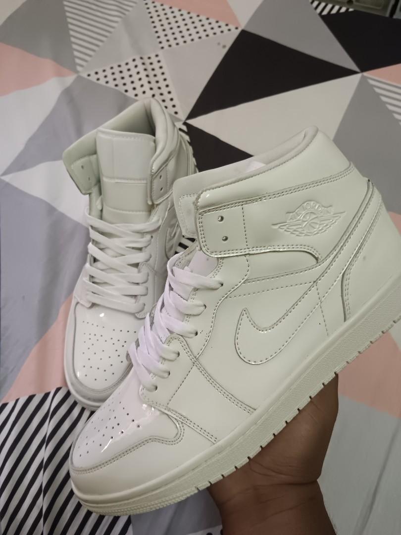 jordan 1 triple white