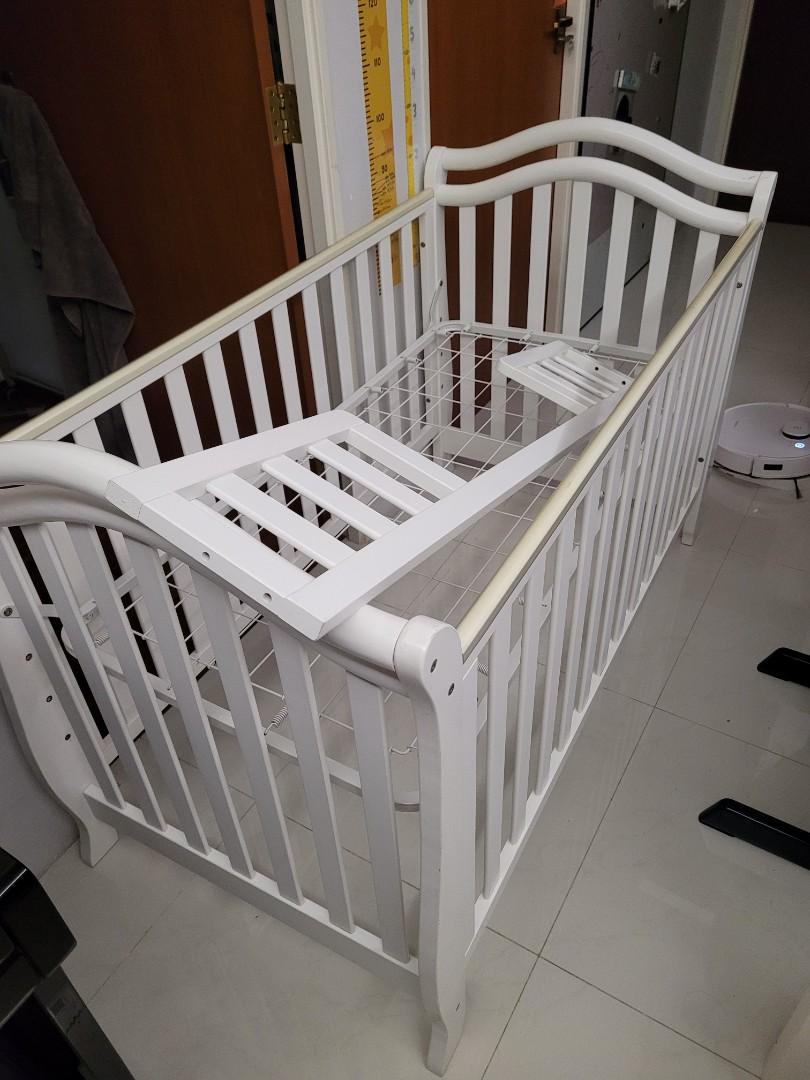 Baby Cot to junior bed 3 in 1 (Oak), Babies & Kids, Baby Nursery