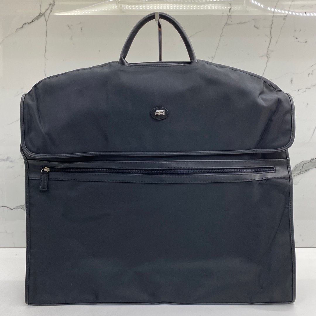 BALENCIAGA BLACK GARMENT BAG 227021866 (, Men's Fashion, Watches