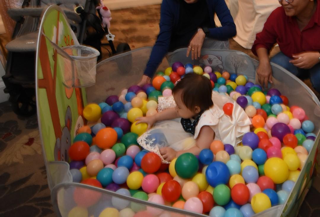 Ball Pit and Tunnel, Babies & Kids, Infant Playtime on Carousell