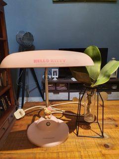 Beautiful Hello Kitty Table Lamp ( Panasonic)