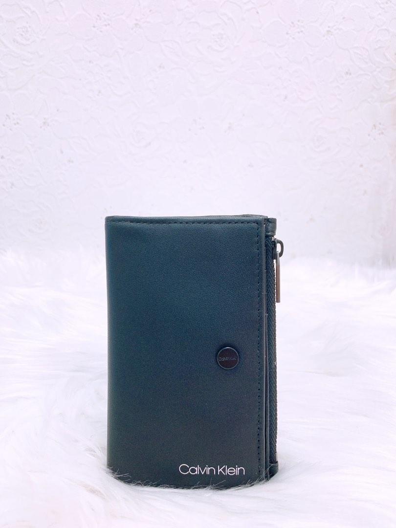 Calvin Klein Ink Leather Credit Card Case Wallet, Luxury, Bags & Wallets on  Carousell