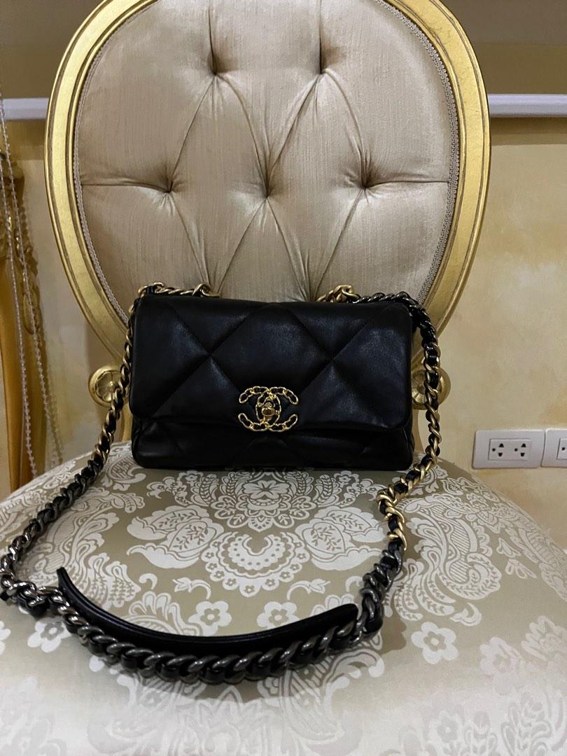 Chanel 19 black, Women's Fashion, Bags & Wallets, Cross-body Bags on  Carousell