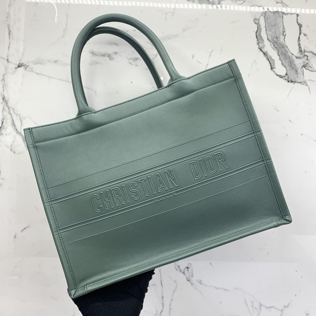 Dior tote new arrivals bag green