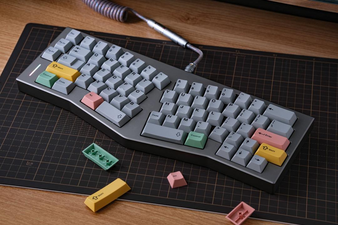 Crp mint dolch / rgb keycap for GMK EPBT MT3 JTK CRP, Computers & Tech